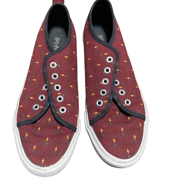 Harry POTTER Low Top Canvas Lace Up Sneaker Shoe size 8, fit women's siz… - Picture 1 of 7